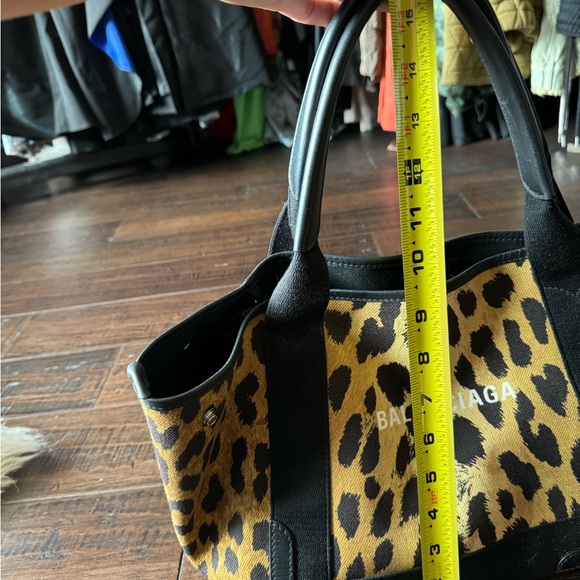 Balenciaga apparently a collectors item - Picture 4 of 5